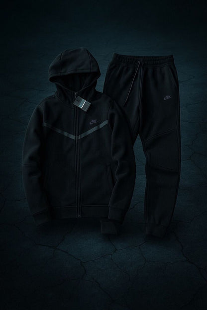 Conjunto Nike Tech Fleece Preto