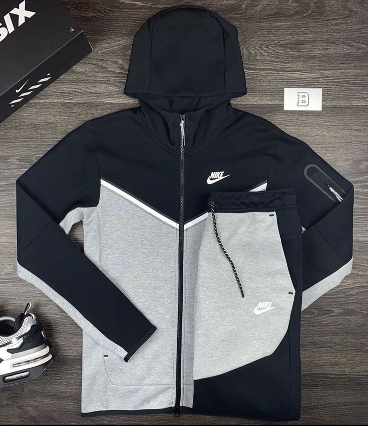 Conjunto Nike Tech Fleece Cinza com Preto